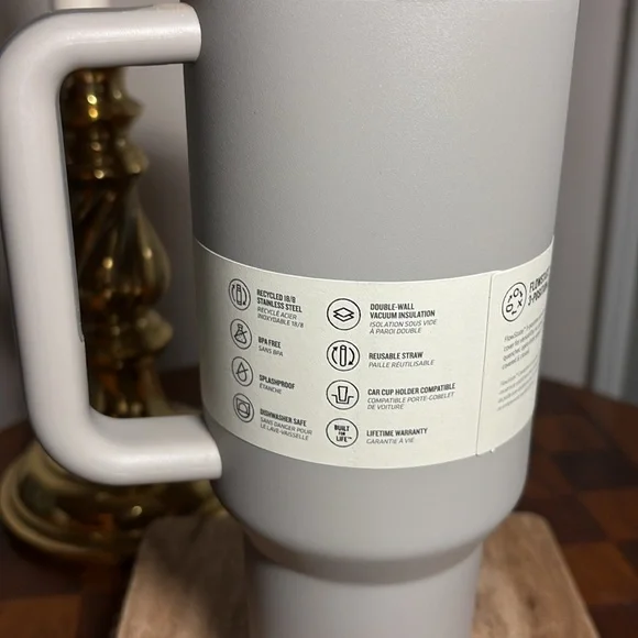 Stanley 40oz tumbler - Picture 3 of 7